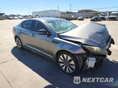 Czwarte zdjęcie samochodu z boku: 2012 KIA OPTIMA SX VIN:5XXGR4A64CG002352 - miniatura