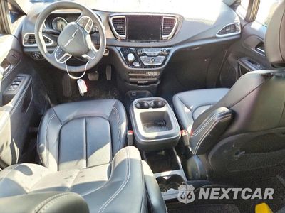 Zdjęcie 8 z 13 samochodu: 2025 CHRYSLER PACIFICA SELECT VIN:2C4RC1BG5SR551516 - miniatura