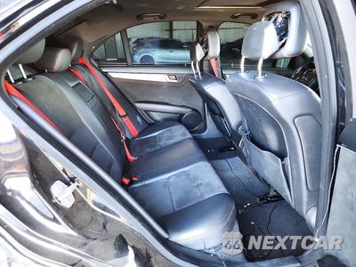 Zdjęcie 10 z 12 samochodu: 2013 MERCEDES-BENZ C 250 VIN:WDDGF4HB1DA804551 - miniatura