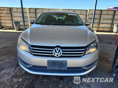 Piąte zdjęcie samochodu w środku: 2014 VOLKSWAGEN PASSAT S VIN:1VWAT7A32EC043044 - miniatura