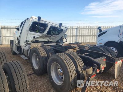 Drugie zdjęcie samochodu z przodu: 2016 FREIGHTLINER CASCADIA 1 - SEMI TRUCK VIN:1FUJGEBG2GLHA7060 - miniatura