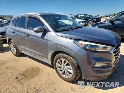 Czwarte zdjęcie samochodu z boku: 2017 HYUNDAI TUCSON SE VIN:KM8J33A4XHU252661 - miniatura