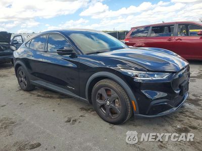 Czwarte zdjęcie samochodu z boku: 2021 FORD MUSTANG MACH-E SELECT VIN:3FMTK1SS9MMA01724 - miniatura