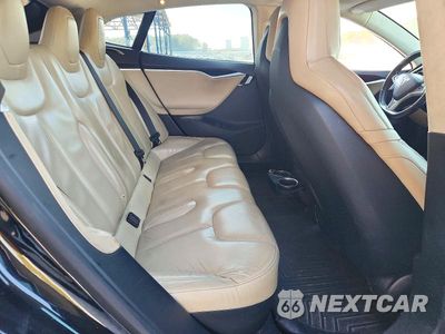 Zdjęcie 10 z 12 samochodu: 2016 TESLA MODEL S VIN:5YJSA1E2XGF168861 - miniatura