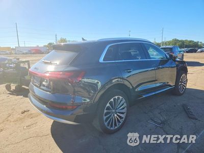Trzecie zdjęcie samochodu z tyłu: 2019 AUDI E-TRON PRESTIGE VIN:WA1VABGE1KB009100 - miniatura