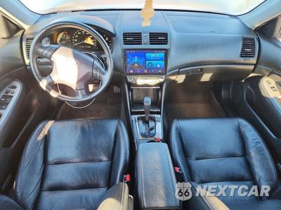 Zdjęcie 8 z 12 samochodu: 2006 HONDA ACCORD EX VIN:1HGCM56856A130808 - miniatura