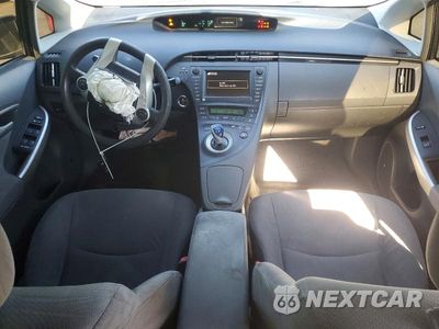 Zdjęcie 8 z 13 samochodu: 2010 TOYOTA PRIUS III VIN:JTDKN3DU3A0090996 - miniatura