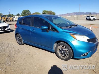 Czwarte zdjęcie samochodu z boku: 2015 NISSAN VERSA NOTE SR VIN:3N1CE2CP5FL438031 - miniatura