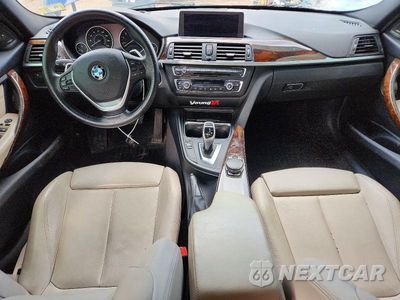 Zdjęcie 8 z 12 samochodu: 2015 BMW 335 XI VIN:WBA3B9G52FNR94804 - miniatura