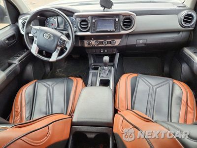 Zdjęcie 8 z 12 samochodu: 2019 TOYOTA TACOMA SR5 V6 VIN:3TMCZ5ANXKM201043 - miniatura