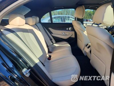Zdjęcie 10 z 12 samochodu: 2017 MERCEDES-BENZ E 300 4MATIC VIN:WDDZF4KB6HA199112 - miniatura