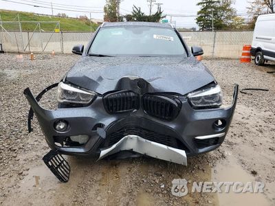 Piąte zdjęcie samochodu w środku: 2018 BMW X1 SDRIVE28I VIN:WBXHU7C35J5H40773 - miniatura