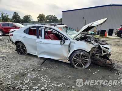 Czwarte zdjęcie samochodu z boku: 2019 TOYOTA CAMRY XSE VIN:4T1B61HK0KU830486 - miniatura