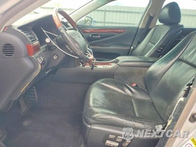 Zdjęcie 7 z 12 samochodu: 2007 LEXUS LS 460L VIN:JTHGL46F775002140 - miniatura