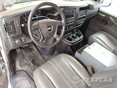 Zdjęcie 8 z 13 samochodu: 2020 CHEVROLET EXPRESS G2500 VIN:1GCWGAFP7L1262709 - miniatura