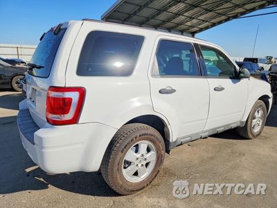 Trzecie zdjęcie samochodu z tyłu: 2012 FORD ESCAPE XLS VIN:1FMCU0C7XCKB93580 - miniatura