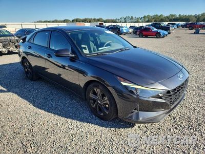 Czwarte zdjęcie samochodu z boku: 2021 HYUNDAI ELANTRA SEL VIN:5NPLM4AG9MH025671 - miniatura