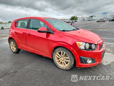 Czwarte zdjęcie samochodu z boku: 2016 CHEVROLET SONIC LT VIN:1G1JC6SH8G4165260 - miniatura