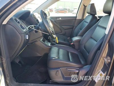 Zdjęcie 7 z 12 samochodu: 2016 VOLKSWAGEN TIGUAN S VIN:WVGAV7AX1GW523606 - miniatura