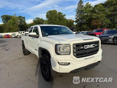 Czwarte zdjęcie samochodu z boku: 2018 GMC SIERRA K1500 VIN:1GTV2LEC7JZ226764 - miniatura
