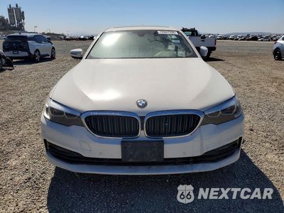 Piąte zdjęcie samochodu w środku: 2018 BMW 530E VIN:WBAJA9C58JB252403 - miniatura
