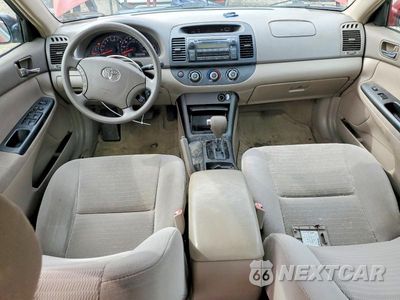 Zdjęcie 8 z 12 samochodu: 2005 TOYOTA CAMRY LE VIN:4T1BE32K75U076630 - miniatura
