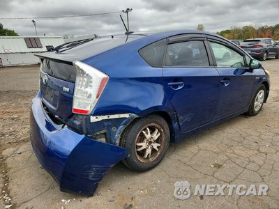 Trzecie zdjęcie samochodu z tyłu: 2010 TOYOTA PRIUS IV VIN:JTDKN3DU8A0122101 - miniatura
