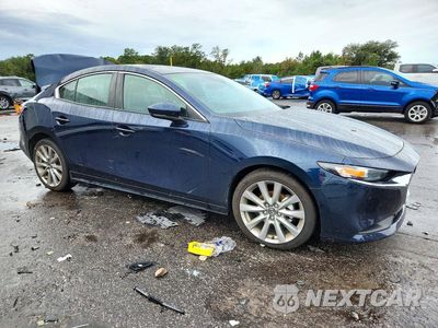 Czwarte zdjęcie samochodu z boku: 2022 MAZDA 3 SELECT VIN:3MZBPABL6NM315159 - miniatura