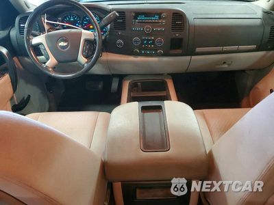 Zdjęcie 8 z 12 samochodu: 2011 CHEVROLET SILVERADO K1500 LT VIN:3GCPKSE30BG328928 - miniatura