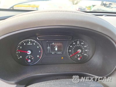 Zdjęcie 9 z 13 samochodu: 2016 KIA SORENTO EX VIN:5XYPH4A58GG101316 - miniatura