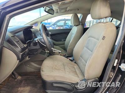 Zdjęcie 7 z 12 samochodu: 2014 KIA FORTE LX VIN:KNAFK4A60E5130737 - miniatura
