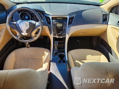 Zdjęcie 8 z 13 samochodu: 2011 HYUNDAI SONATA GLS VIN:5NPEB4ACXBH115212 - miniatura