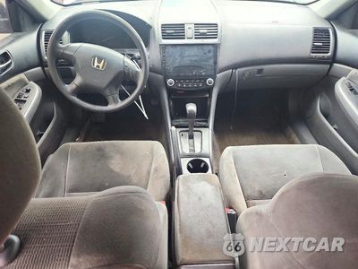 Zdjęcie 8 z 12 samochodu: 2007 HONDA ACCORD LX VIN:1HGCM56497A088514 - miniatura