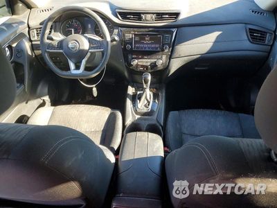 Zdjęcie 8 z 14 samochodu: 2018 NISSAN ROGUE SV VIN:5N1AT2MV4JC754933 - miniatura
