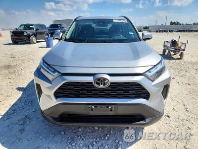 Piąte zdjęcie samochodu w środku: 2022 TOYOTA RAV4 XLE VIN:2T3P1RFV0NW264373 - miniatura