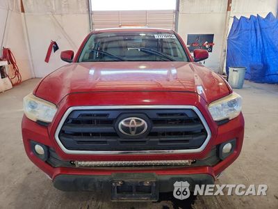 Piąte zdjęcie samochodu w środku: 2019 TOYOTA TACOMA SR5 V6 VIN:5TFDZ5BN7KX044892 - miniatura
