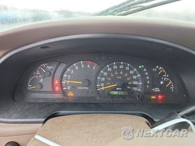 Zdjęcie 9 z 13 samochodu: 2004 TOYOTA TUNDRA LIMITED VIN:5TBDT48164S441222 - miniatura