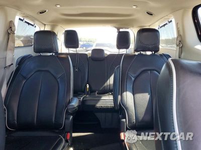 Zdjęcie 10 z 13 samochodu: 2023 CHRYSLER PACIFICA LIMITED VIN:2C4RC1GG7PR552294 - miniatura
