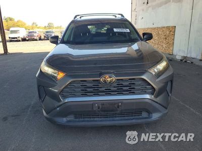 Piąte zdjęcie samochodu w środku: 2019 TOYOTA RAV4 LE VIN:JTMF1RFV3KJ012235 - miniatura