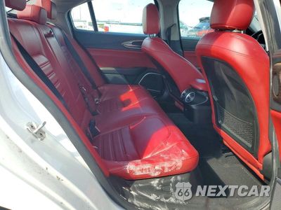 Zdjęcie 10 z 12 samochodu: 2017 ALFA ROMEO GIULIA TI Q4 VIN:ZARFAEEN4H7545846 - miniatura