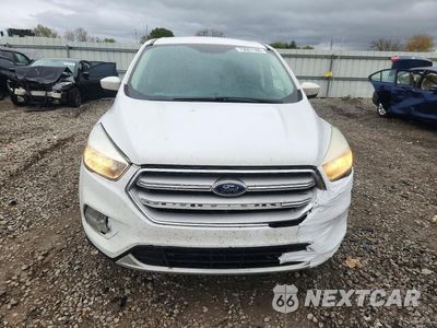 Piąte zdjęcie samochodu w środku: 2017 FORD ESCAPE SE VIN:1FMCU9GD2HUC22263 - miniatura