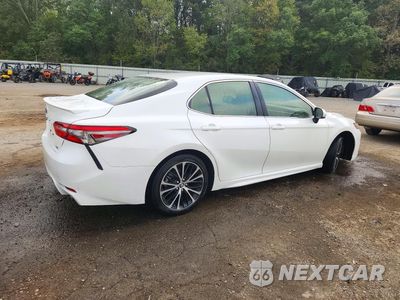 Trzecie zdjęcie samochodu z tyłu: 2018 TOYOTA CAMRY SE VIN:JTNB11HKXJ3004196 - miniatura