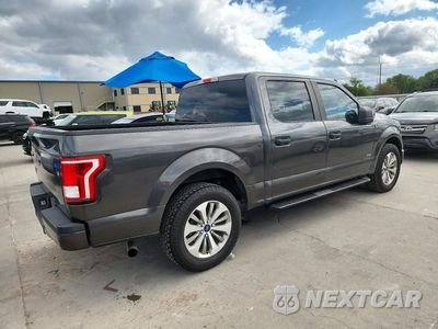 Trzecie zdjęcie samochodu z tyłu: 2017 FORD F150 SUPERCREW VIN:1FTEW1CP1HKD16106 - miniatura