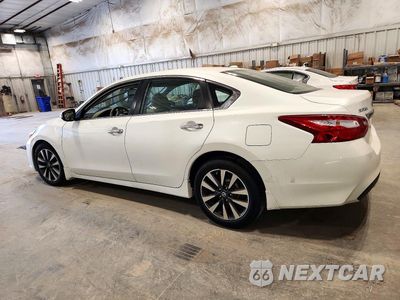Drugie zdjęcie samochodu z przodu: 2017 NISSAN ALTIMA 2.5 SV VIN:1N4AL3AP7HC224276 - miniatura