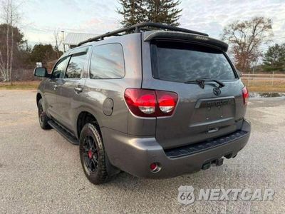 Trzecie zdjęcie samochodu z tyłu: 2021 TOYOTA SEQUOIA TRD PRO VIN:5TDEY5B10MS182254 - miniatura