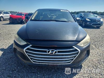 Piąte zdjęcie samochodu w środku: 2017 HYUNDAI ELANTRA SE VIN:5NPD84LFXHH130108 - miniatura