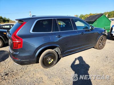 Trzecie zdjęcie samochodu z tyłu: 2020 VOLVO XC90 T6 MOMENTUM VIN:YV4A22PK7L1619045 - miniatura