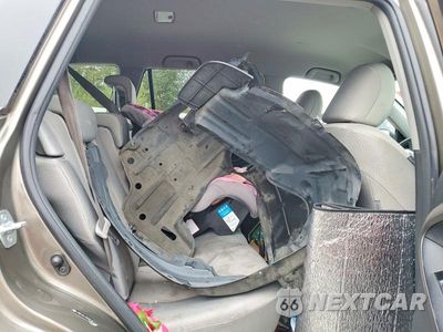 Zdjęcie 11 z 13 samochodu: 2010 TOYOTA RAV4 BASE VIN:JTMBF4DV1AD038108 - miniatura