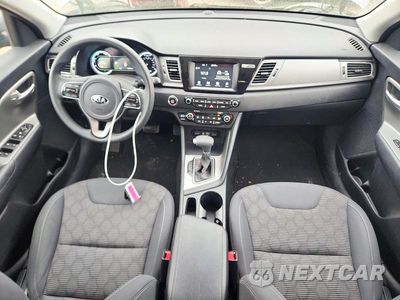 Zdjęcie 8 z 12 samochodu: 2018 KIA NIRO LX VIN:KNDCB3LC3J5114139 - miniatura