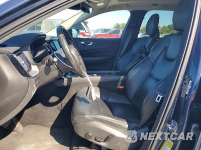 Zdjęcie 7 z 13 samochodu: 2019 VOLVO XC60 T5 MOMENTUM VIN:LYV102DK9KB247437 - miniatura